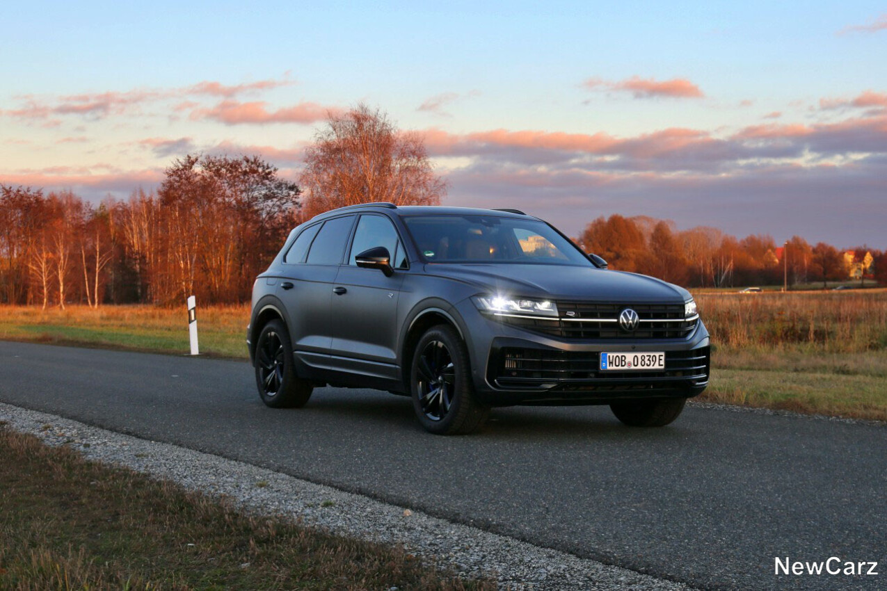 VW Touareg R Facelift R-schräg vorne rechts