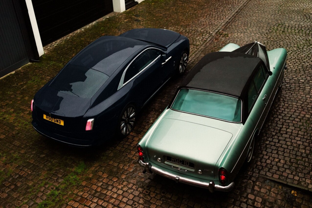 Rolls-Royce Spectre mit Silver Cloud Coupé