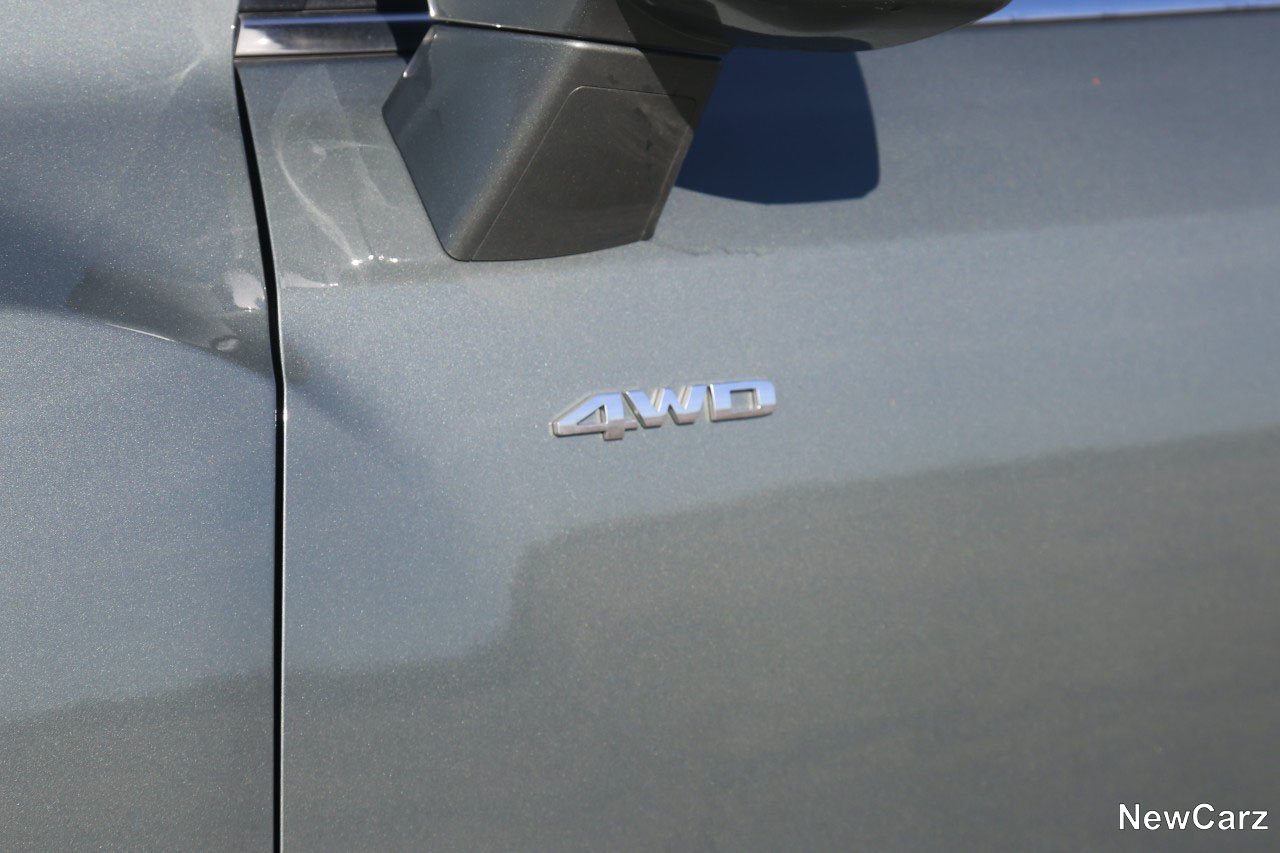 KGM Torres 4WD Emblem