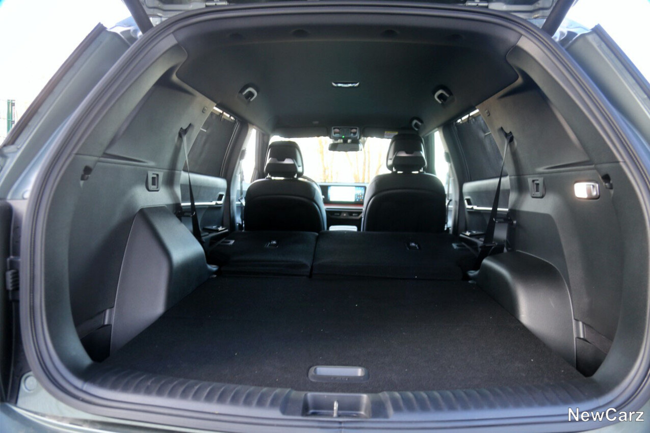 KGM Torres 4WD Kofferraum maximiert