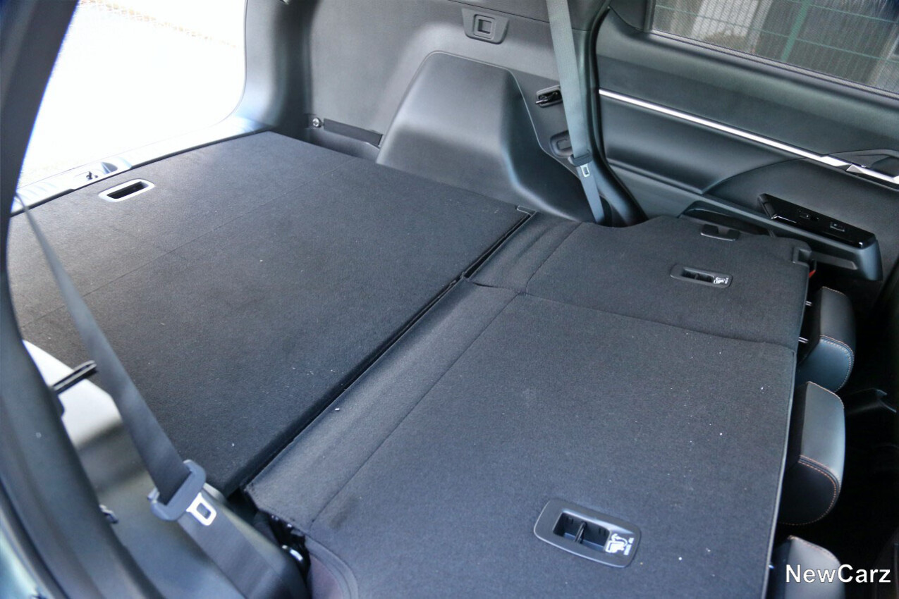 KGM Torres 4WD Kofferraumboden