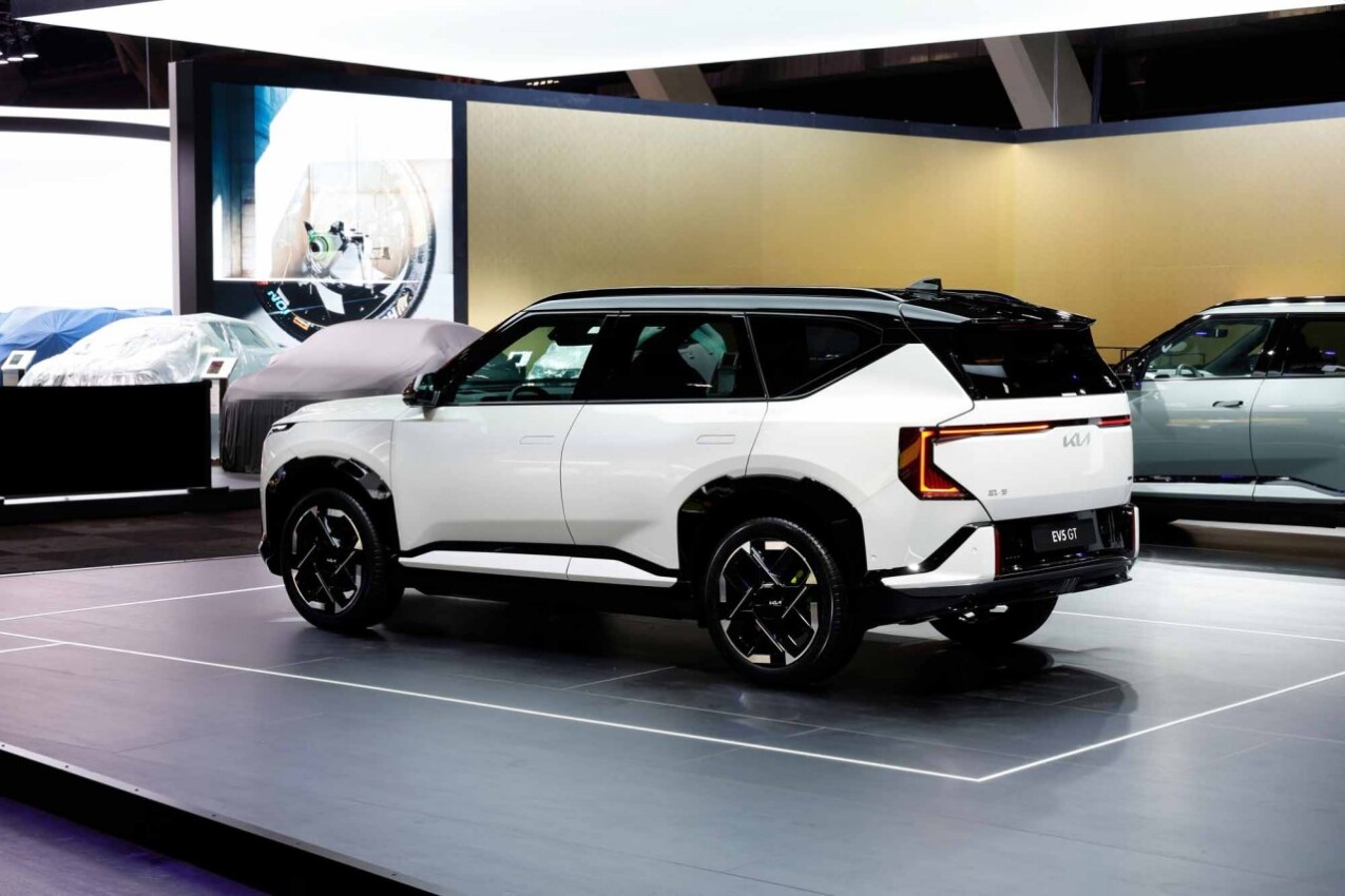 Kia EV5 GT auf Bühne
