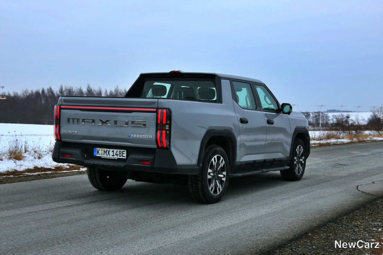 Maxus eTerron 9 schräg hinten rechts