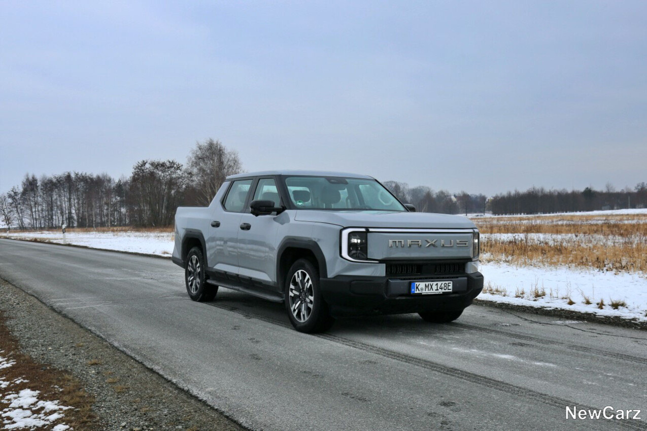 Maxus eTerron 9 schräg vorn rechts