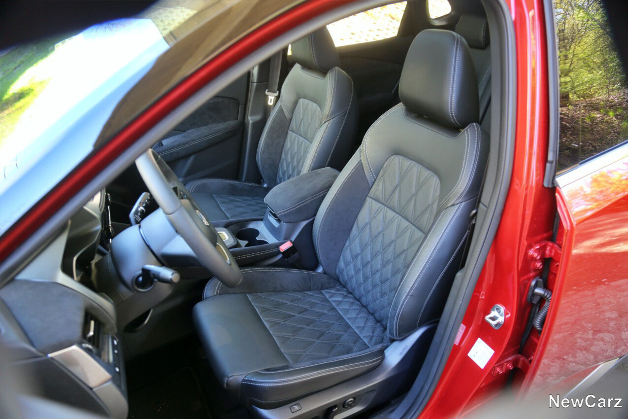 Nissan Qashqai 1.5 e-Power Vordersitze