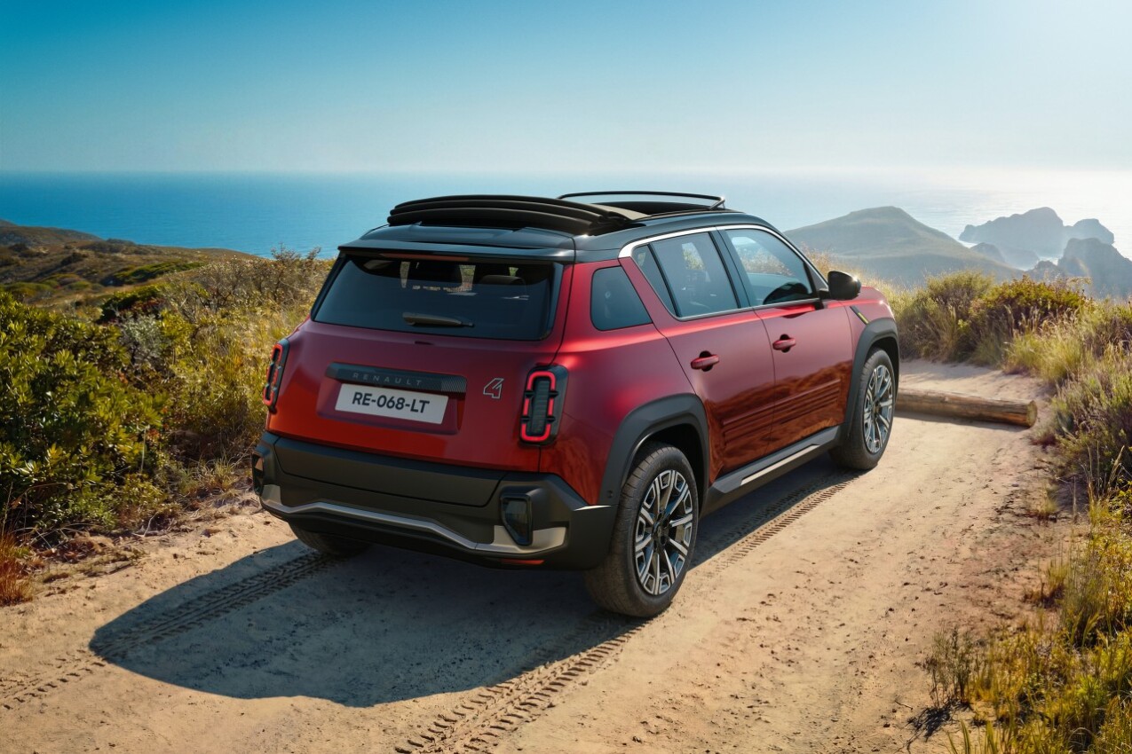 Renault 4 E-Tech Plein Sud offroad