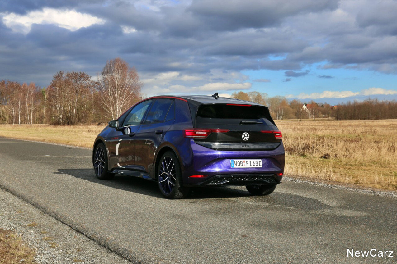 VW ID.3 GTX Performance Fire & Ice schräg hinten