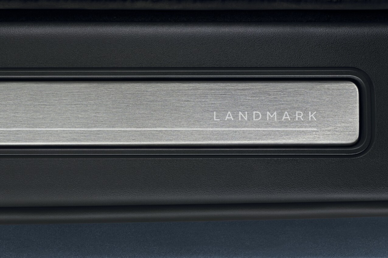 Defender Landmark Edition Innendekor