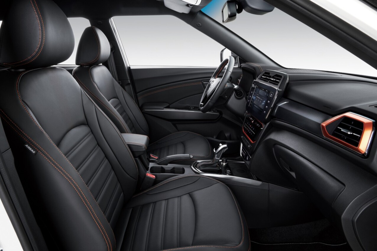KGM Tivoli Limited 50 Vordersitze