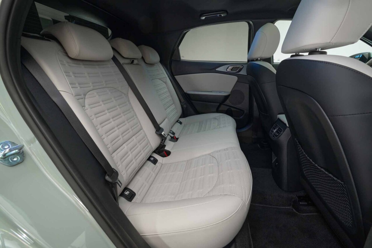 Kia XCeed 2027 innen hinten