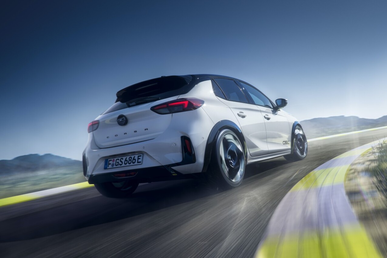 Opel Corsa GSE on track