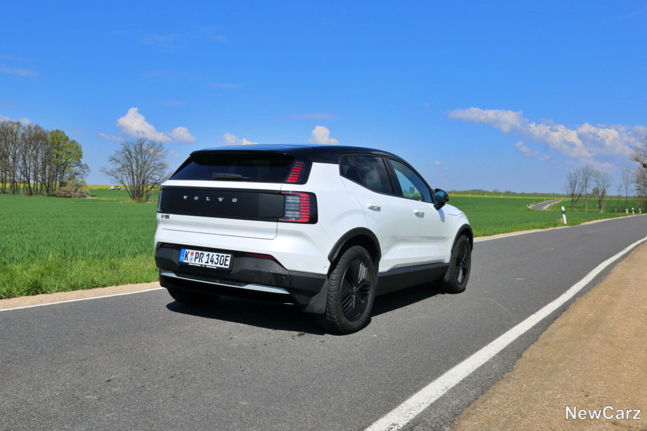 Volvo EX30 Cross Country hinten rechts
