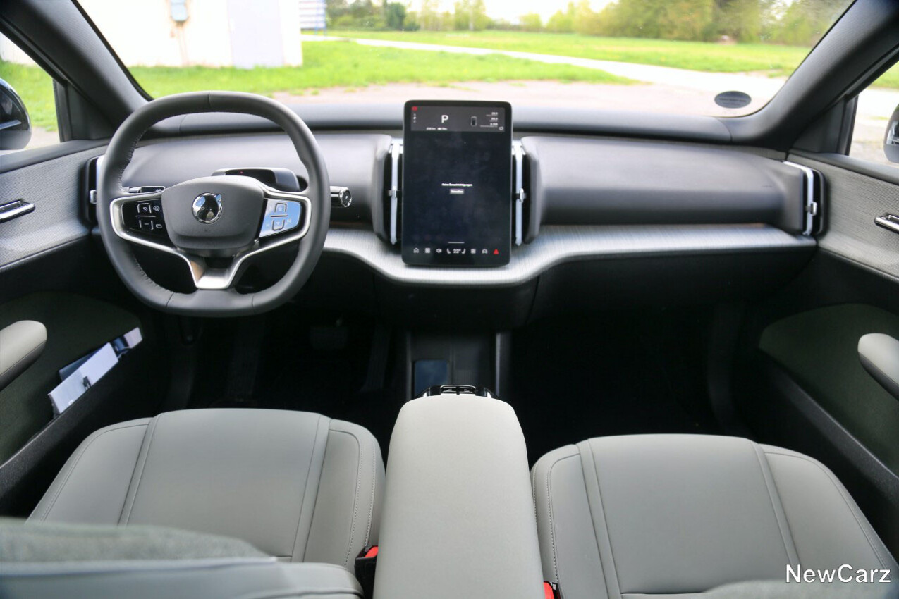 Volvo EX30 Cross Country Instrumententafel