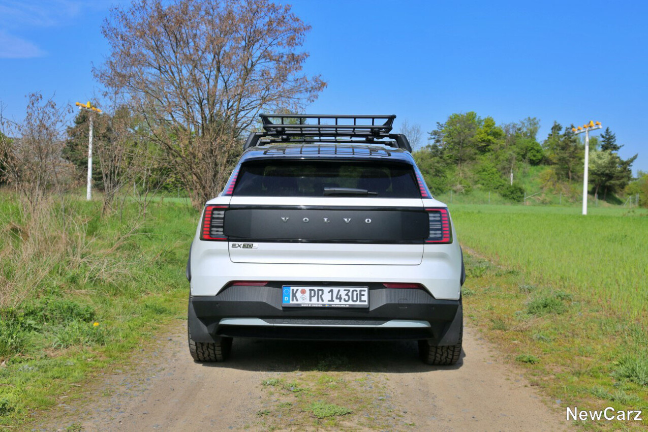 Volvo EX30 Cross Country Heck