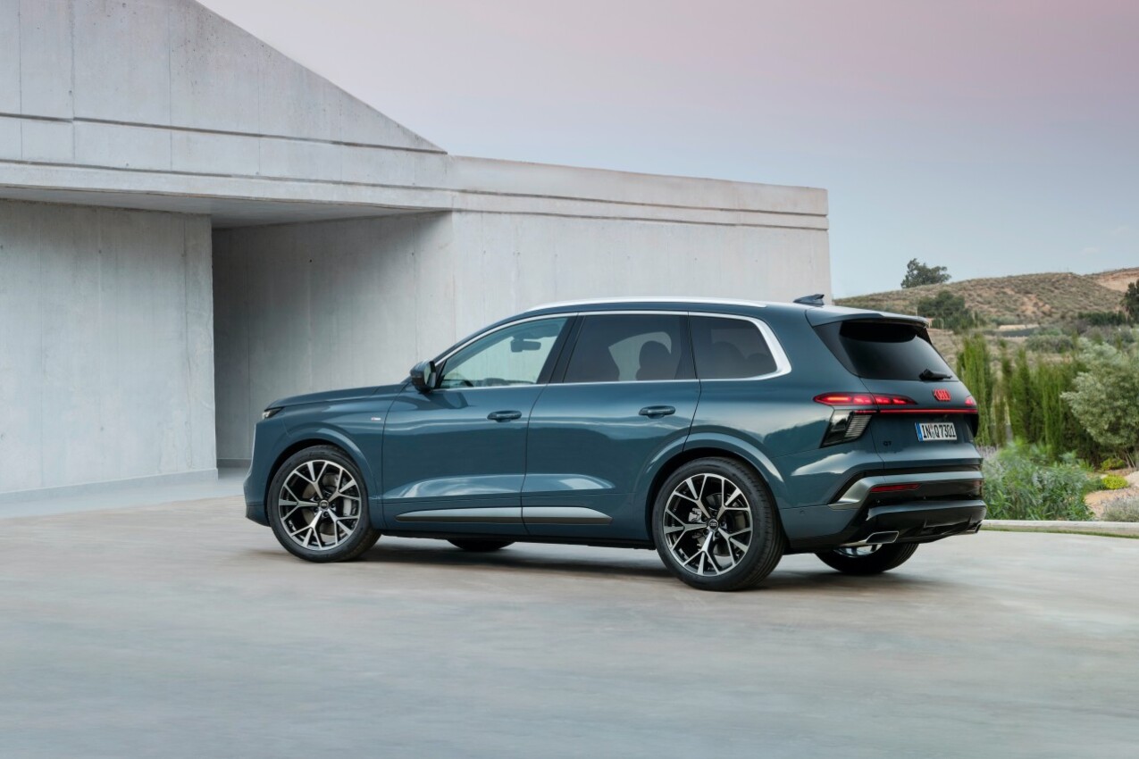 Audi Q7 MK3 seitlich
