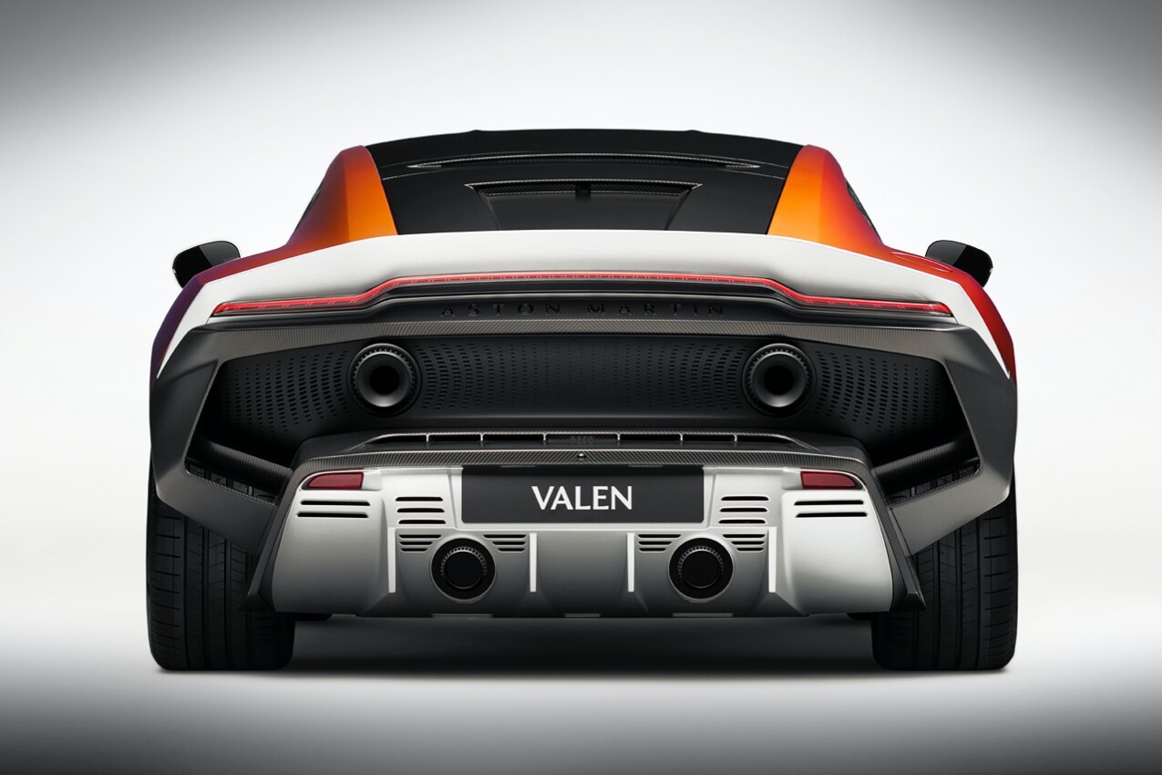 Aston Martin Valen Heck