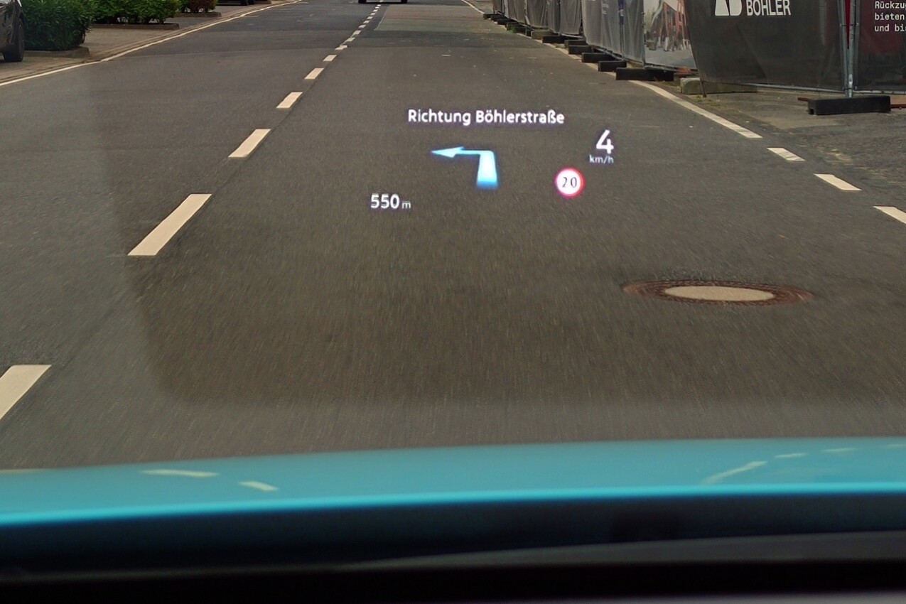 Nissan Leaf III HUD