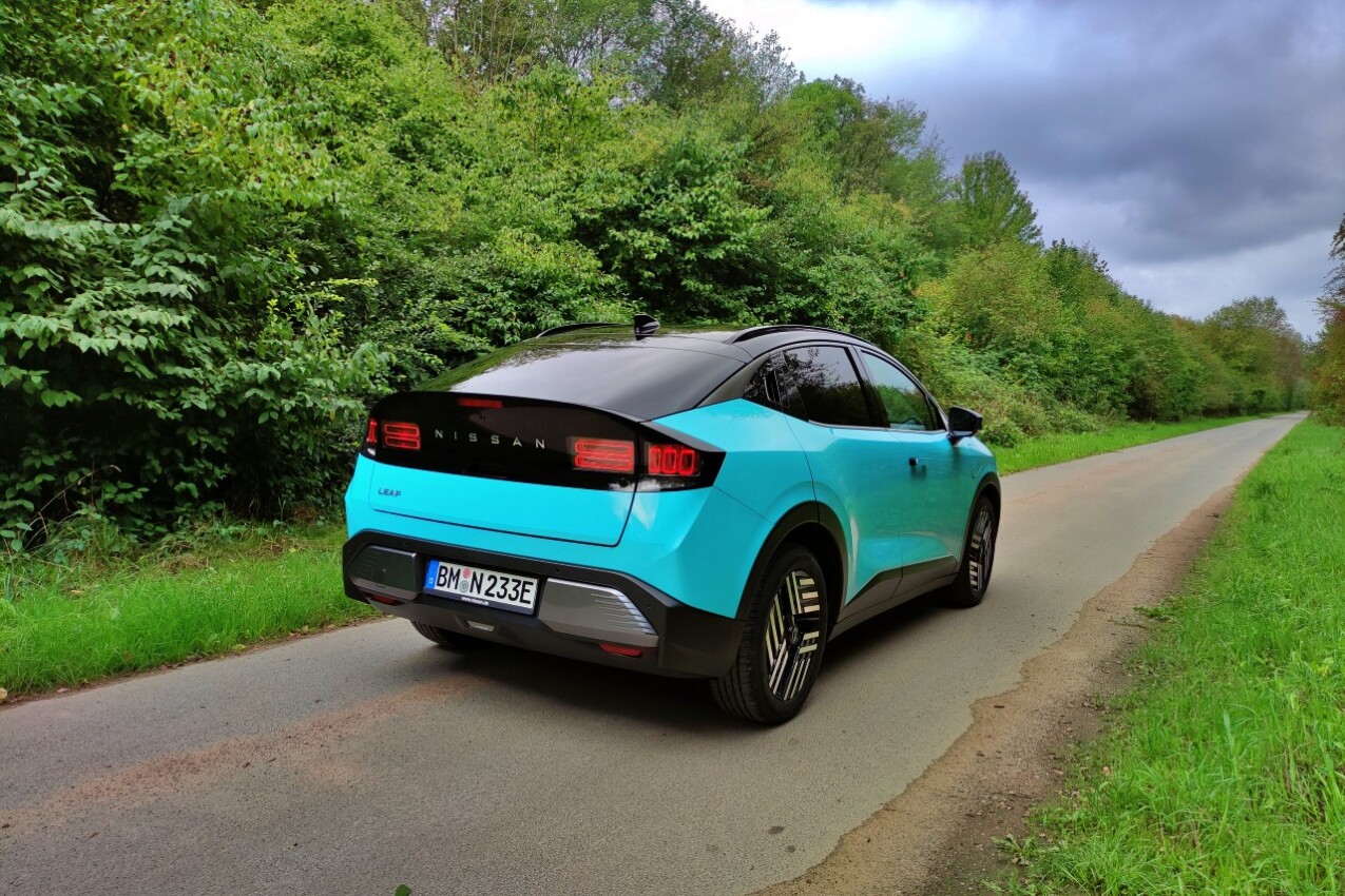 Nissan Leaf III schräg hinten