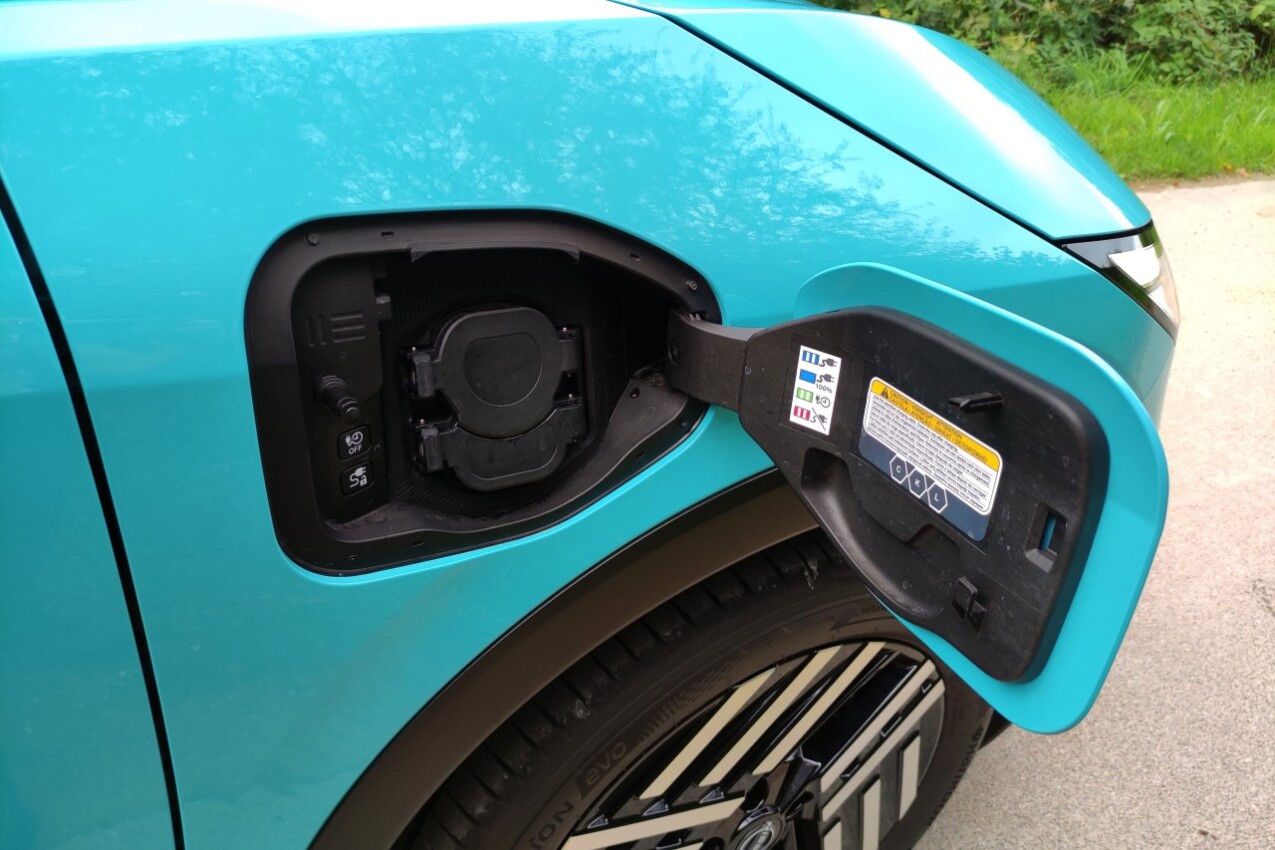 Nissan Leaf III Ladeanschluss