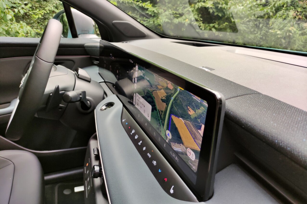 Nissan Leaf III Displays