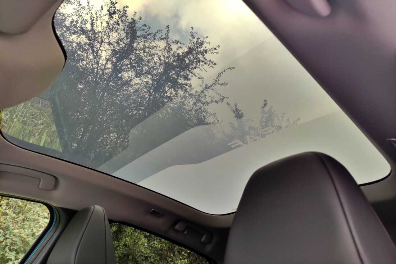 Nissan Leaf III Panoramaglasdach