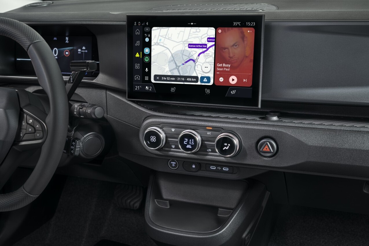 Nissan Pixo Zentralbildschirm