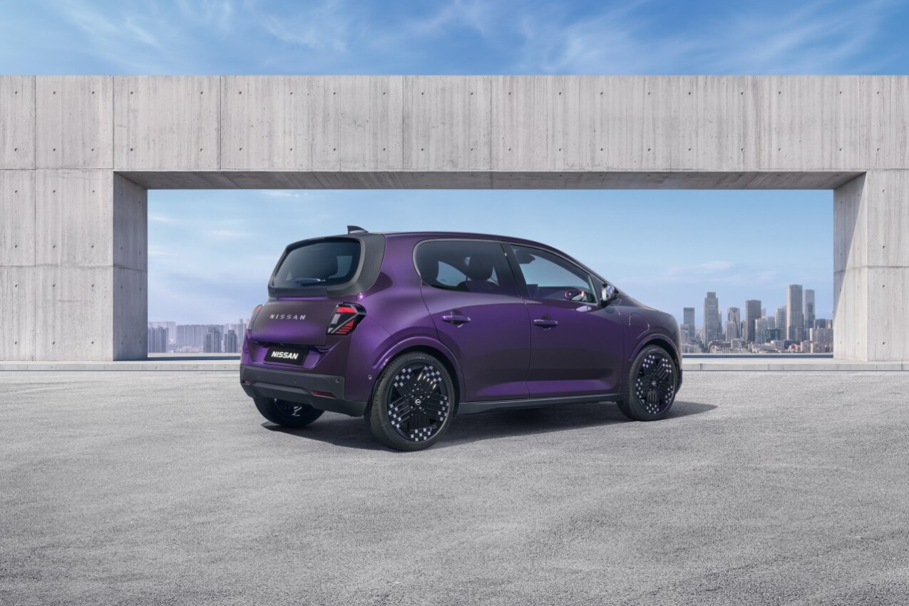 Nissan Pixo schräg hinten