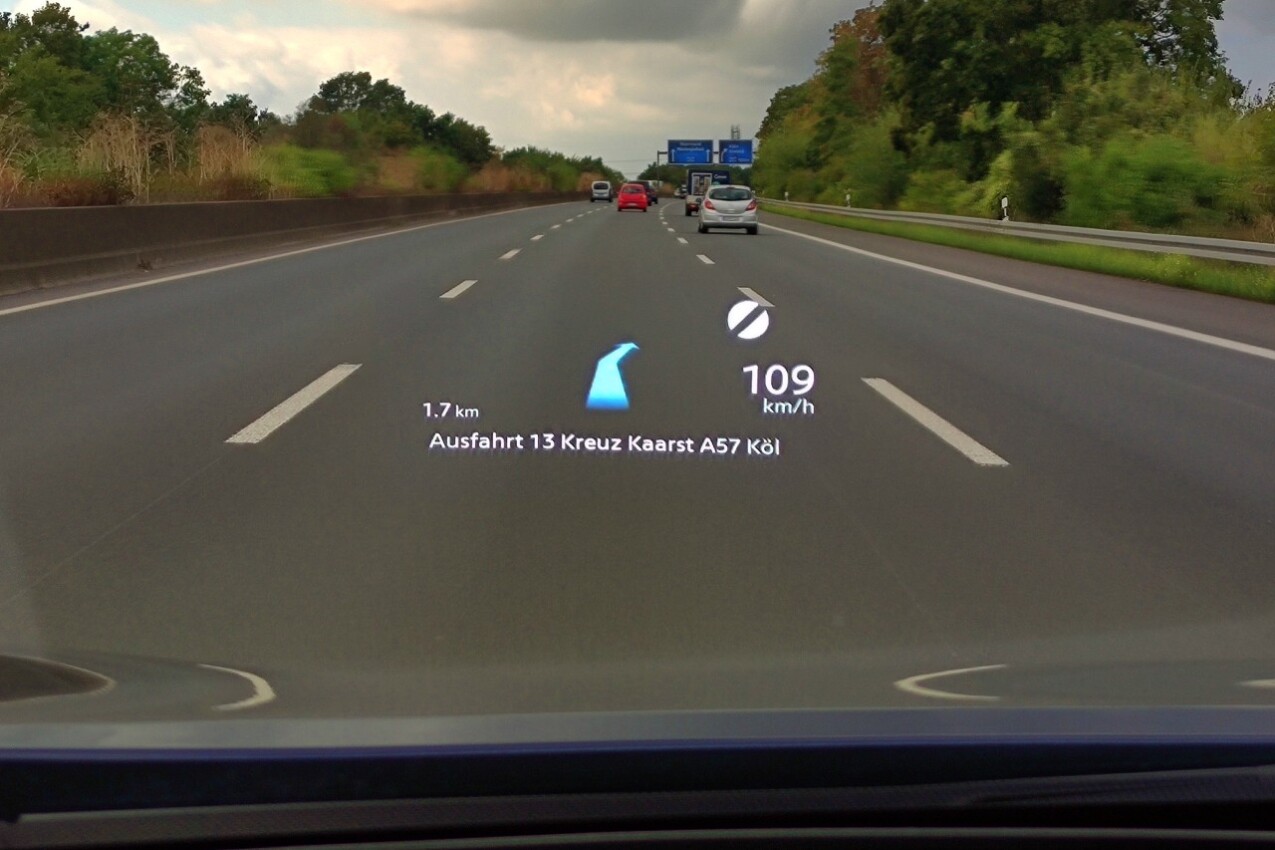 Nissan X-Trail Facelift HUD