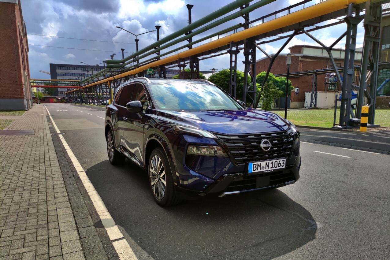 Nissan X-Trail Facelift schräg vorne