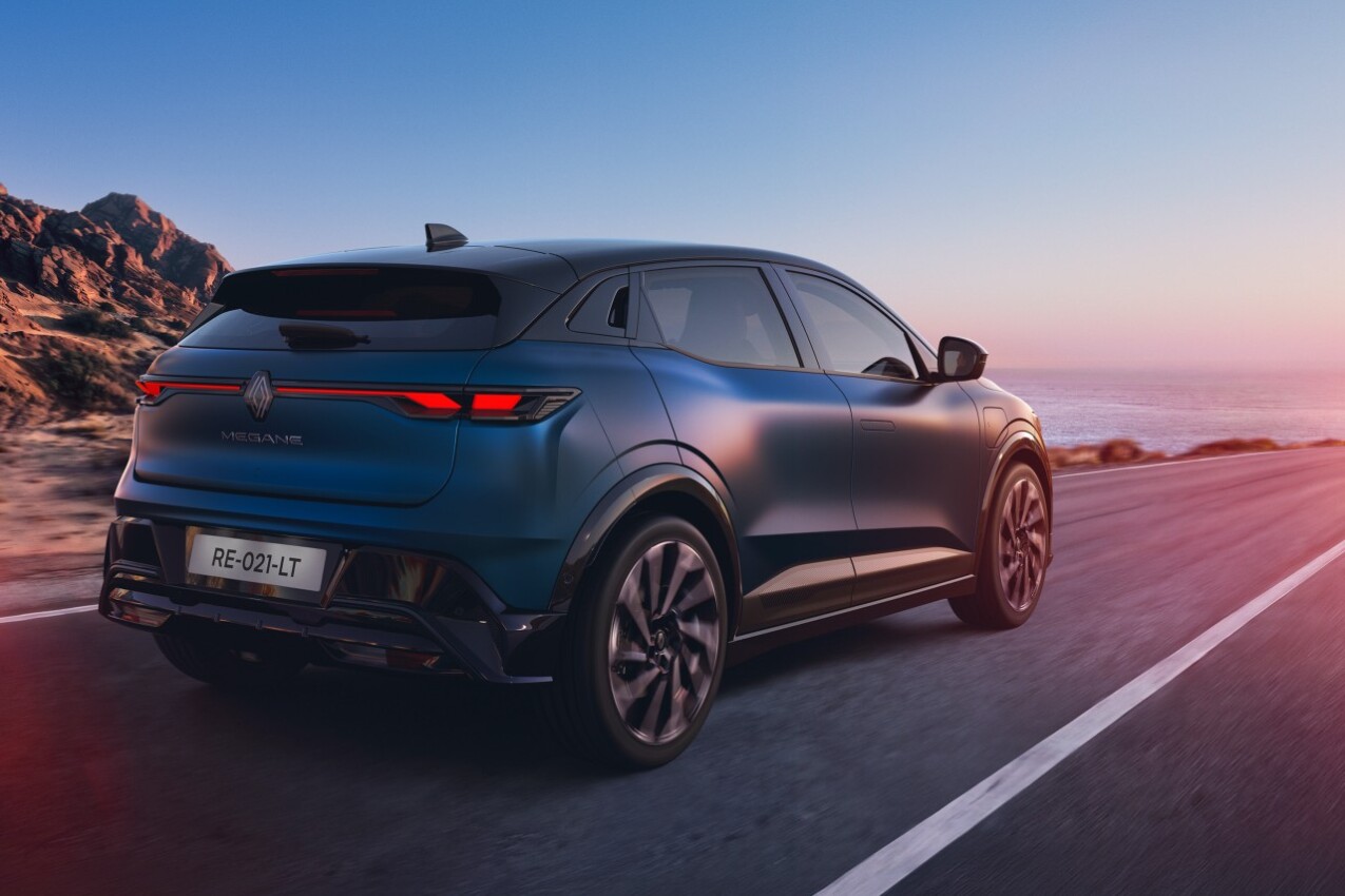 Renault Megane E-Tech elektrisch schräg hinten