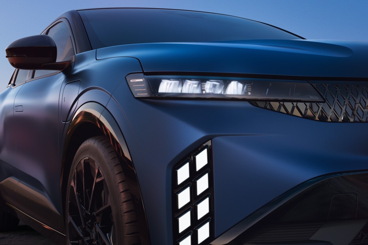 Renault Megane E-Tech elektrisch Lichtsignatur