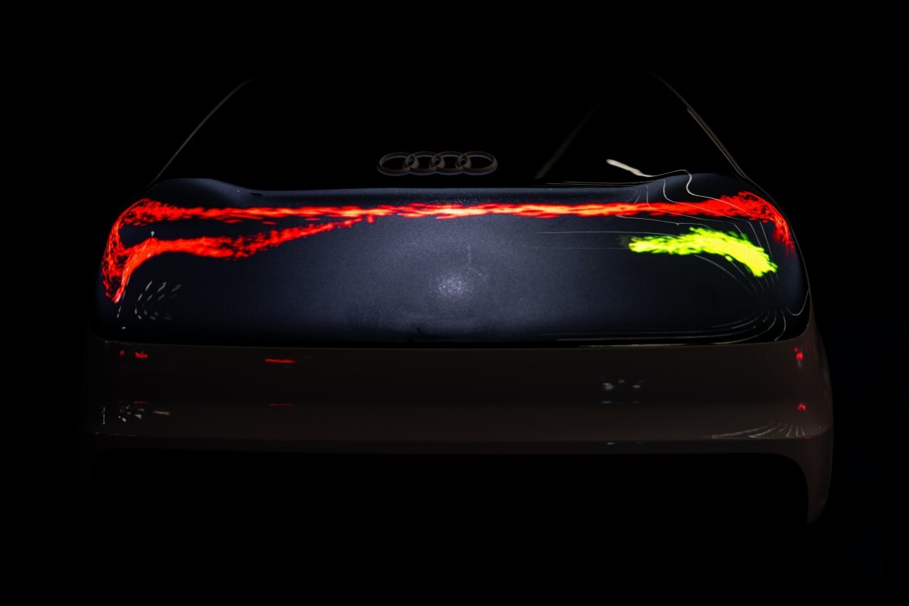 Audi Q9 OLED-Rücklicht Gesamtansicht