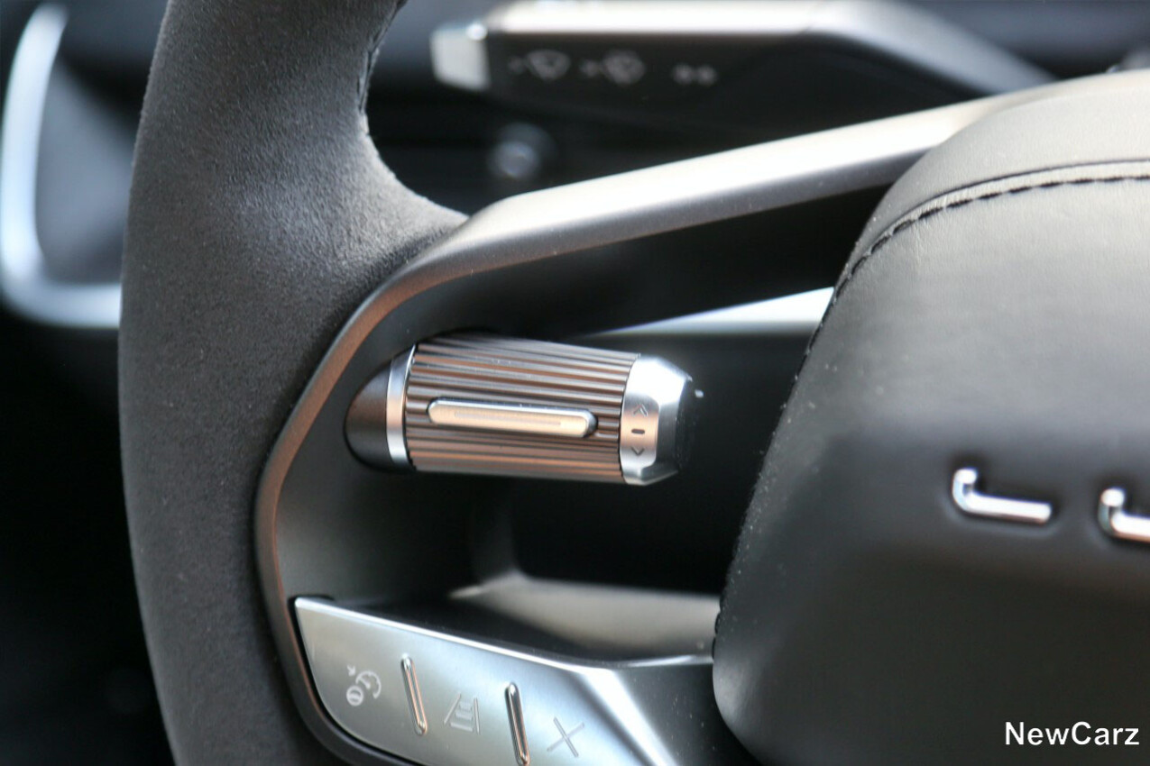 Lucid Air Sapphire Lenkrad Detail