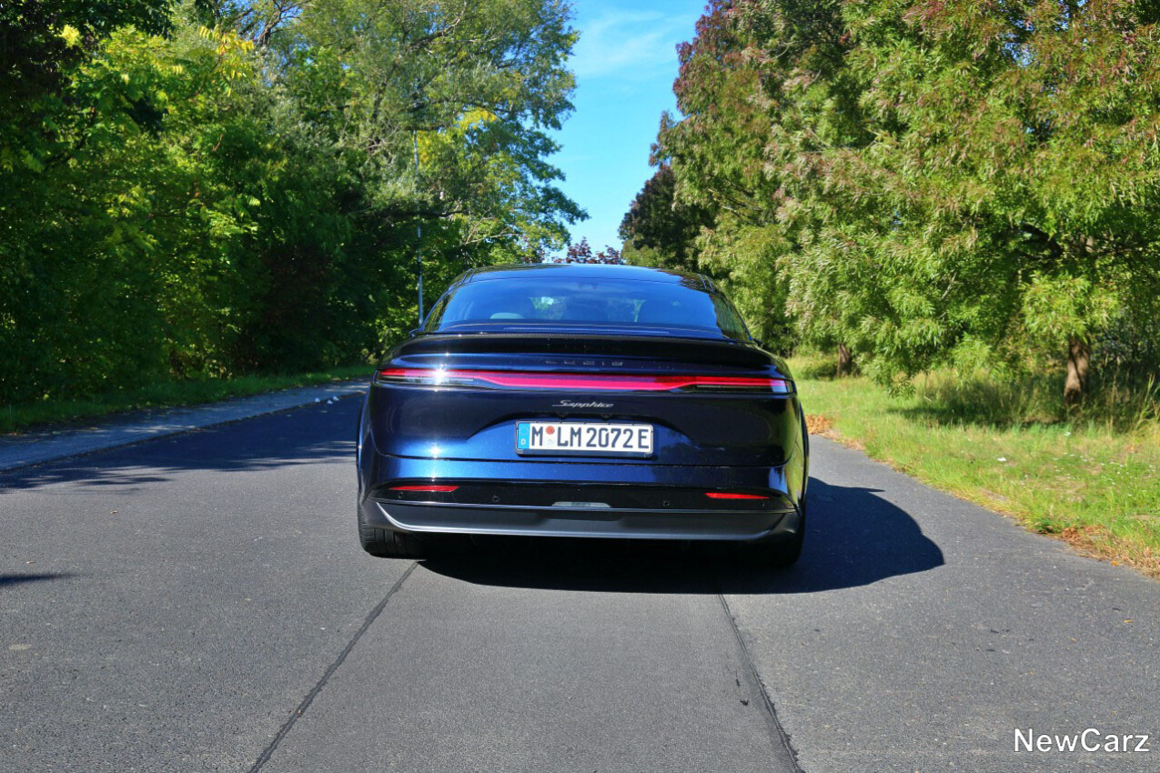 Lucid Air Sapphire hinten