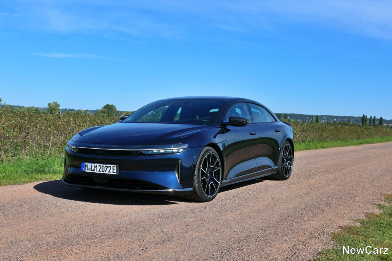 Lucid Air Sapphire vorn links