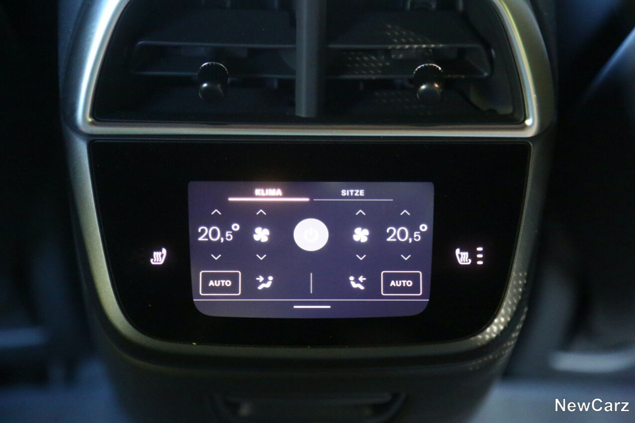 Lucid Air Sapphire Fond-Display