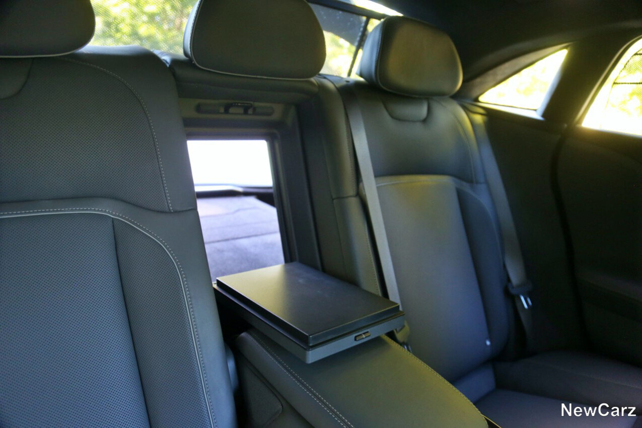 Lucid Air Sapphire Fond Durchlade