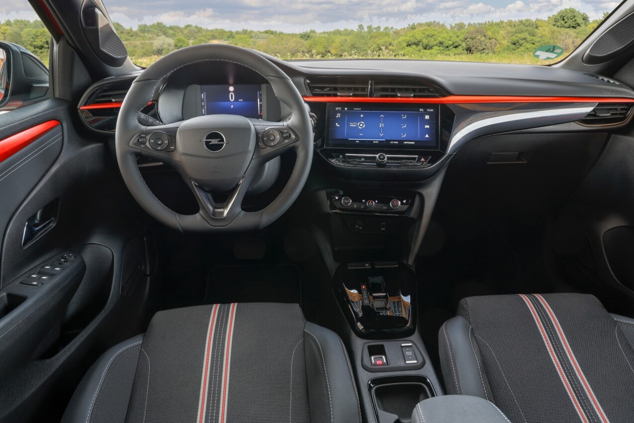 Opel Corsa YES und Mokka YES - hier Corsa Electric innen
