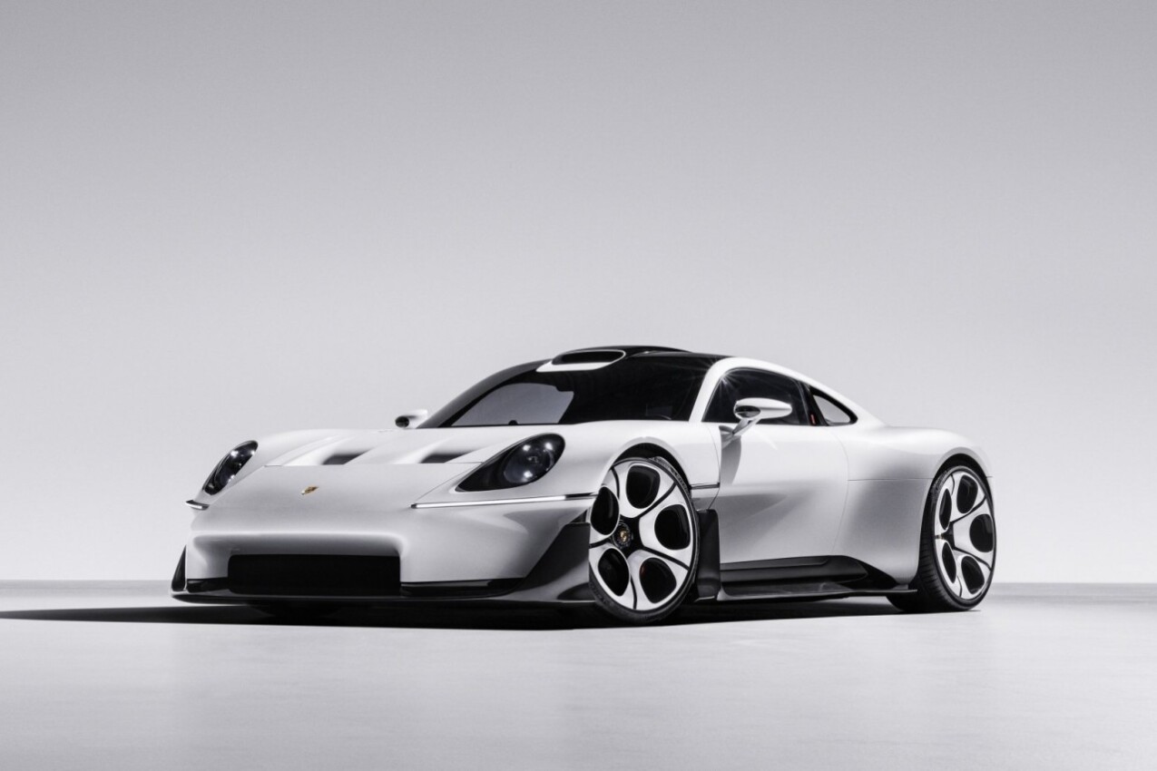 Porsche Mission S schräg vorne